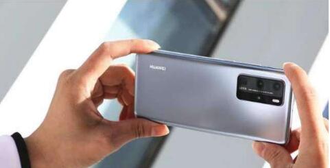 今年華為,蘋果和三星將再爭奪&rdquo;機皇&rdquo;稱號,你認為誰會贏